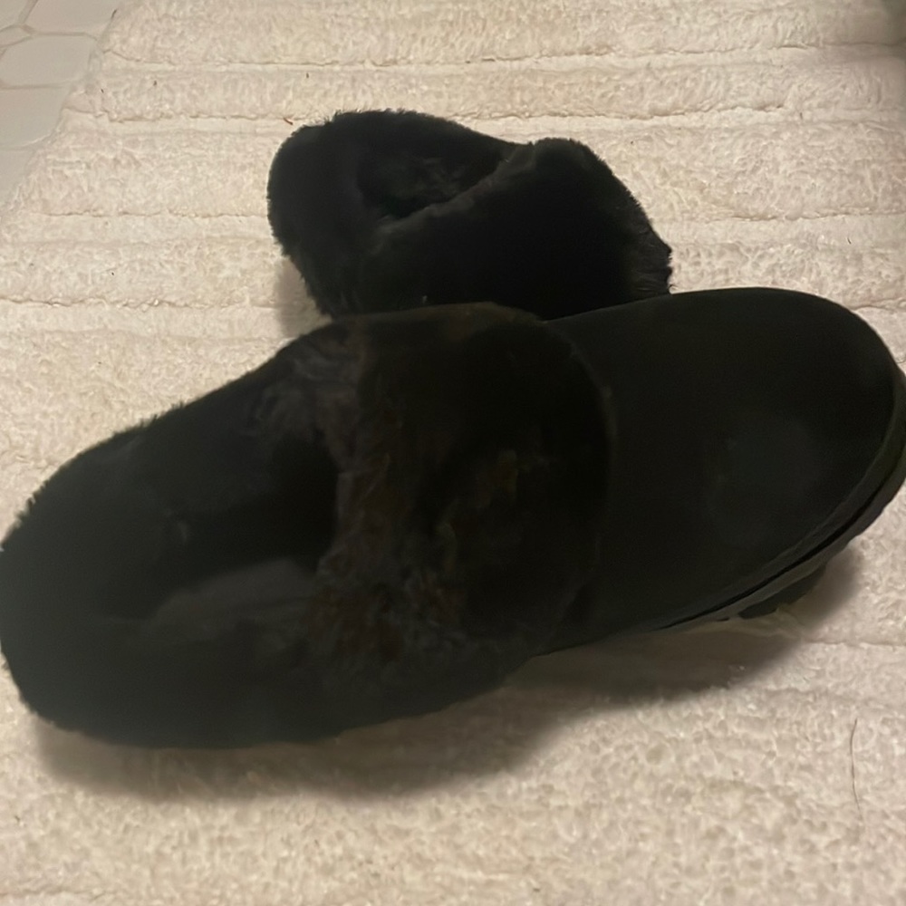 Brand new Timberland slippers